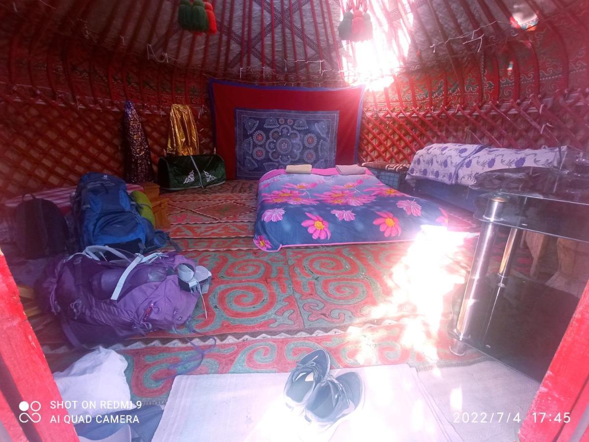 Karakol Yurt Lodge Eksteriør bilde
